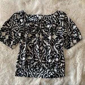 White House Black Market blouse size XS